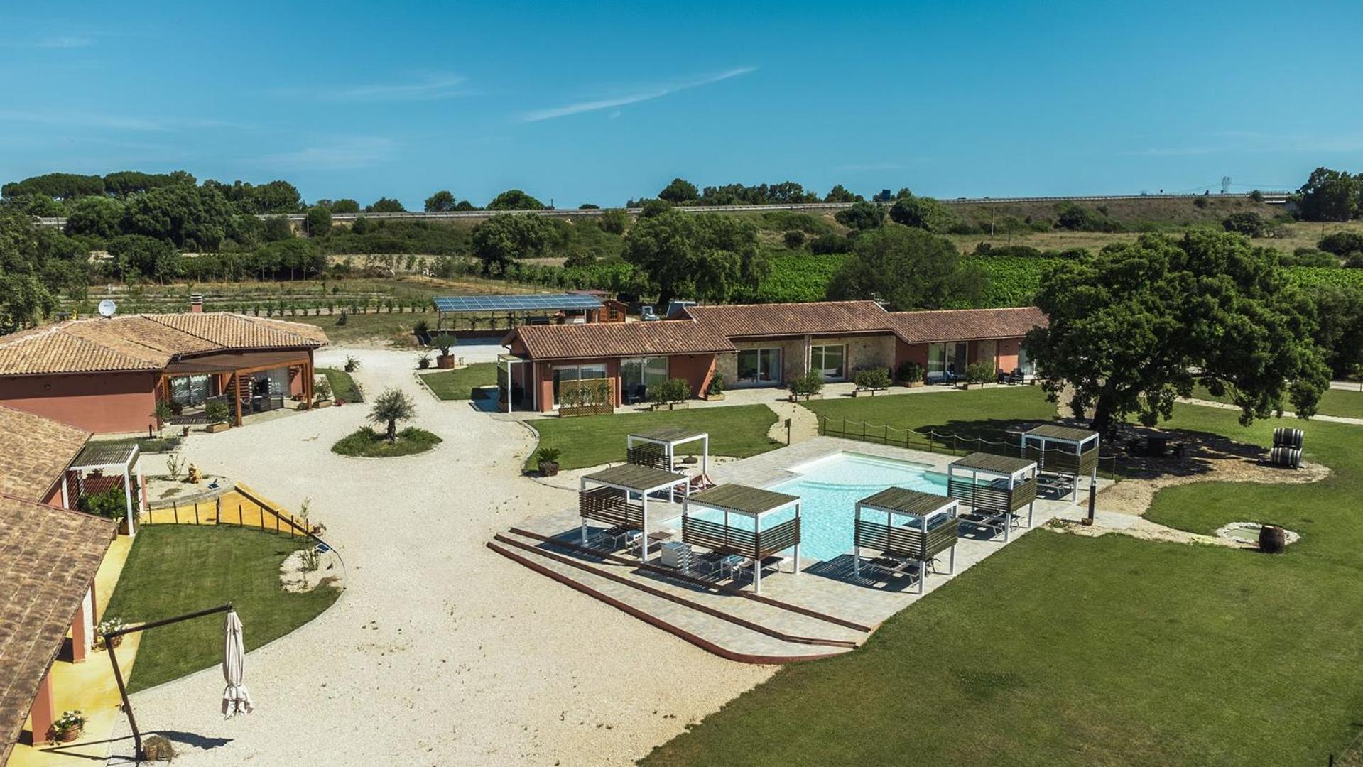 הוילה סאסארי La Vinia Bed&Wine Experience - Adults Only מראה חיצוני תמונה