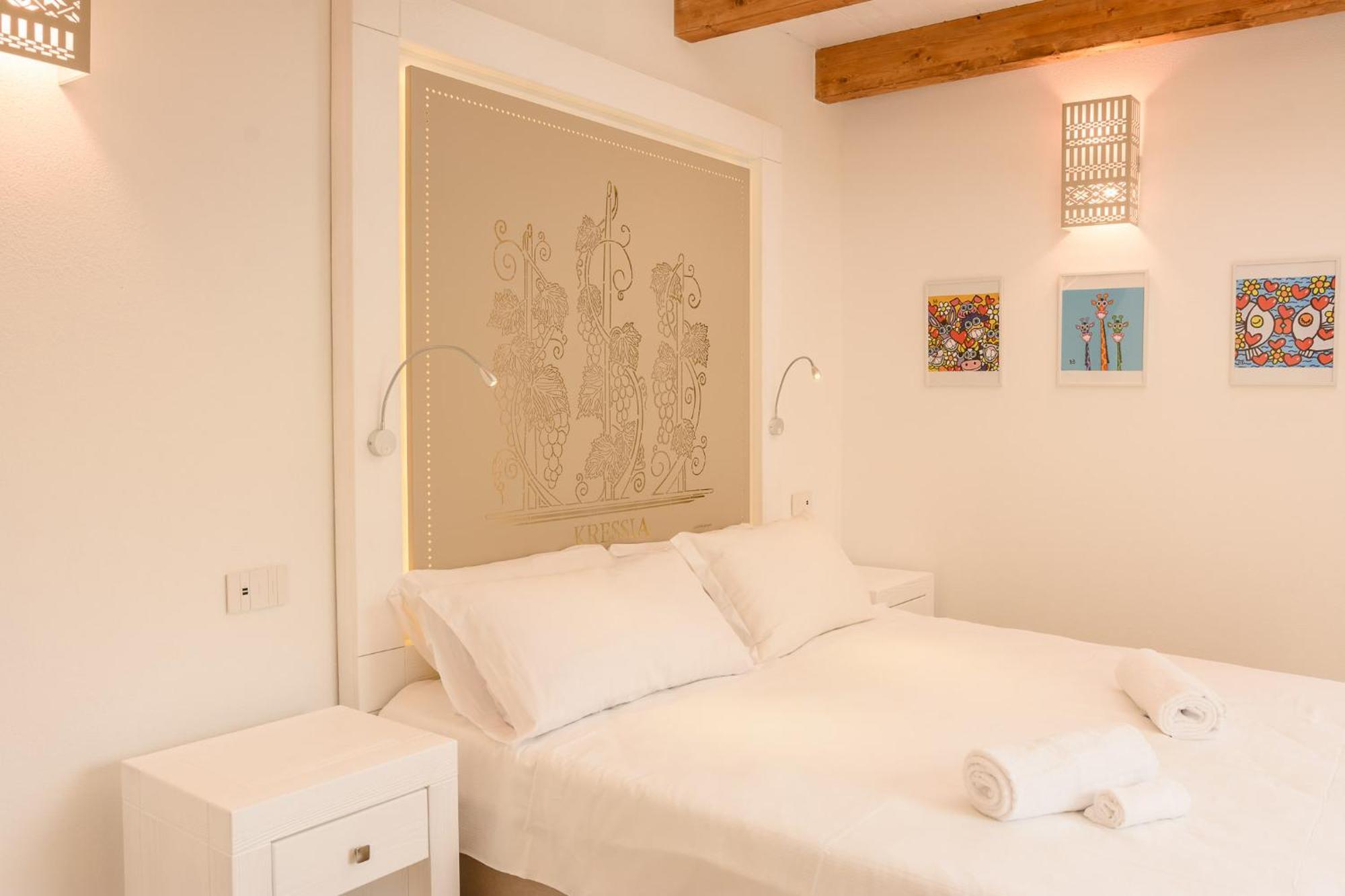 הוילה סאסארי La Vinia Bed&Wine Experience - Adults Only מראה חיצוני תמונה