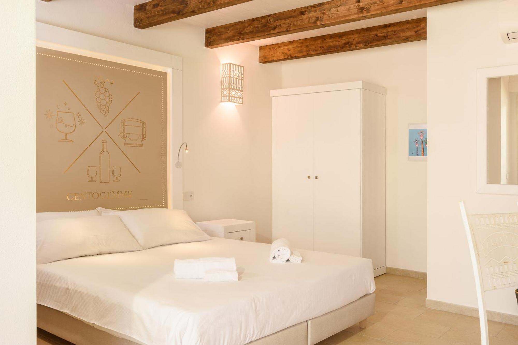 הוילה סאסארי La Vinia Bed&Wine Experience - Adults Only מראה חיצוני תמונה